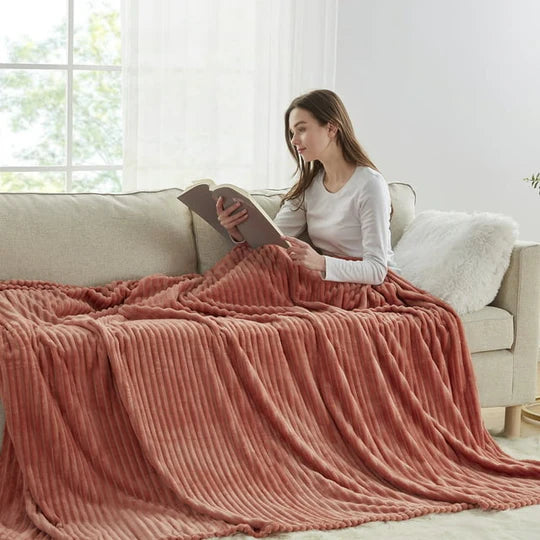 CUT PLUSH BLANKET NESTL (Pink)