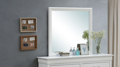 Traditional Wall Mirror For Any Space