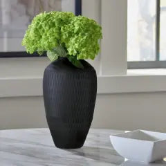 ASHLEY ETNEY VASE - A2000509