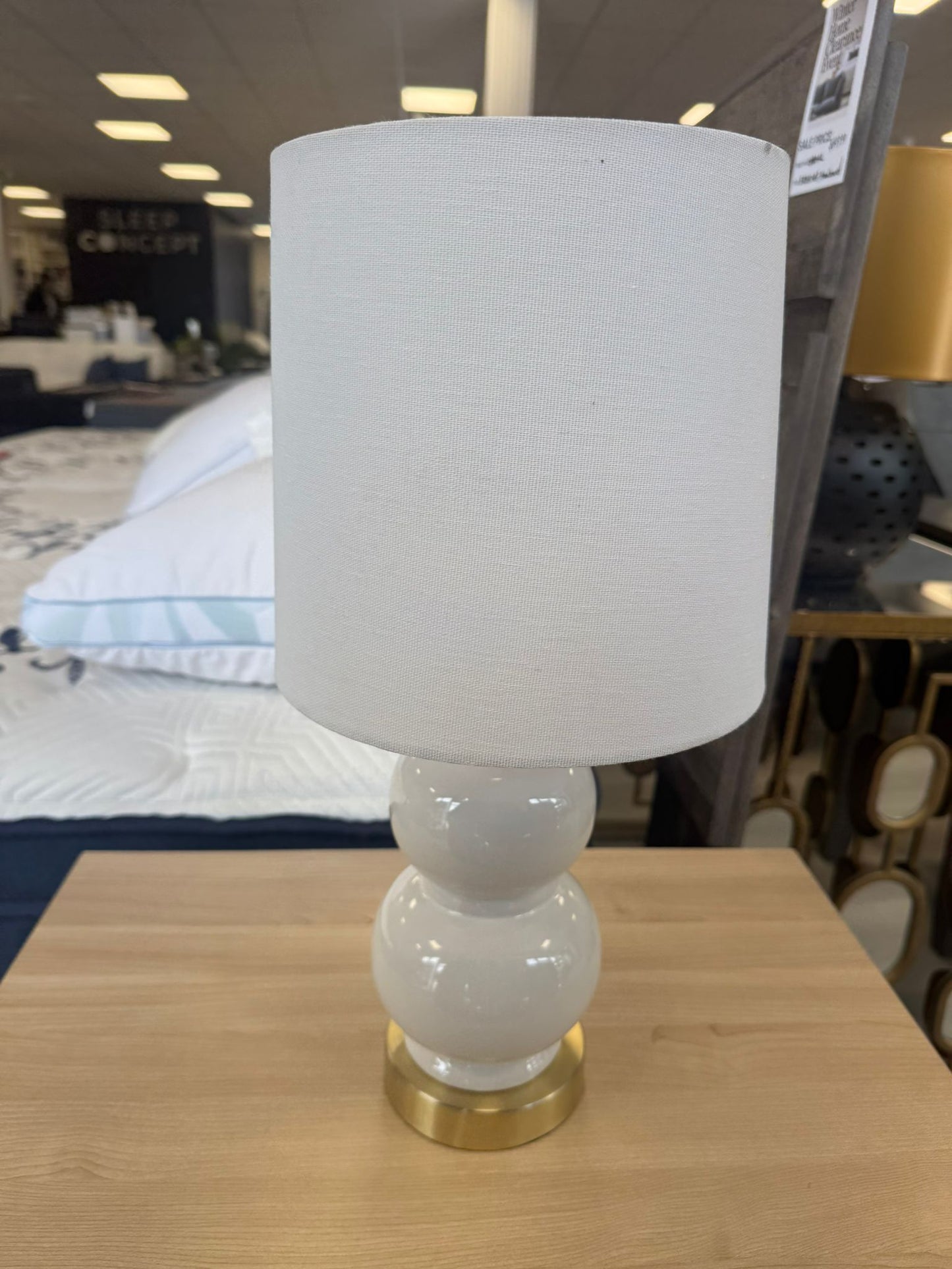 MISCELLANEOUS HOME ACCESSORIES 316 - Small White  table lamp