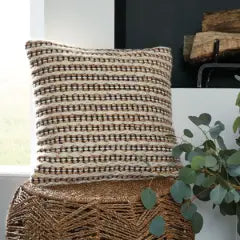ASHLEY NEALINGTON PILLOW - A1000929